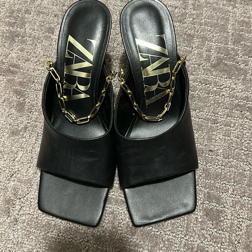 ZARA heels with gold chain